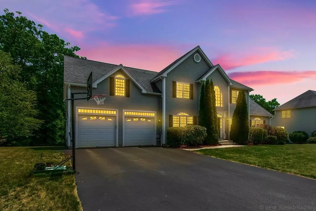 Sturbridge, MA 01566,26 Audubon Way