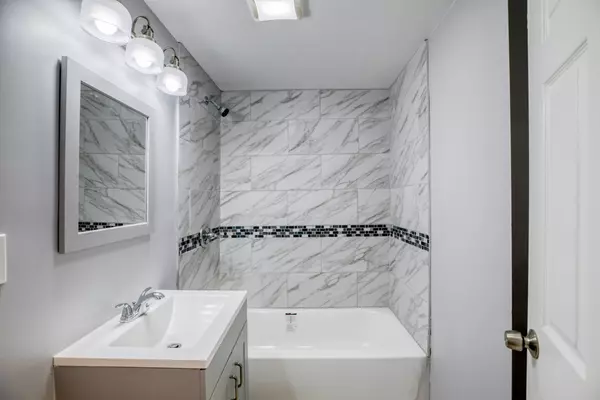 Springfield, MA 01151,274 Centre St