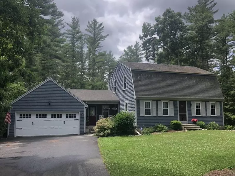 16 Holloway Brook Rd, Lakeville, MA 02347