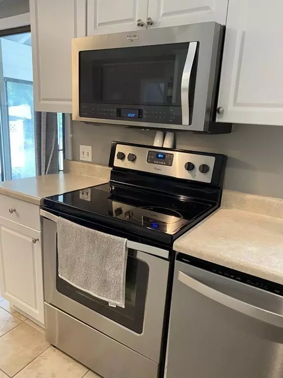 Northbridge, MA 01588,115 Ivy Lane