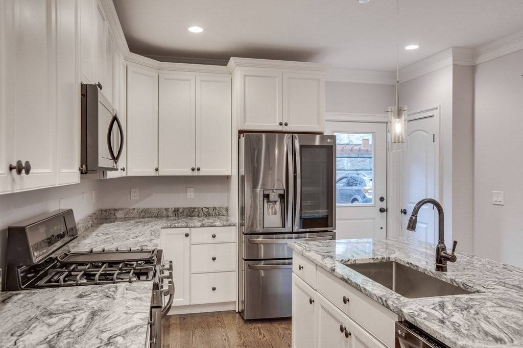 Newton, MA 02464,1110 Chestnut #C
