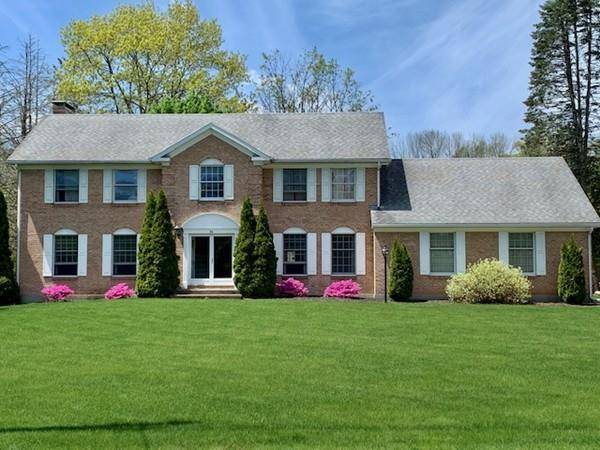 36 Lyons Rd, Dudley, MA 01571