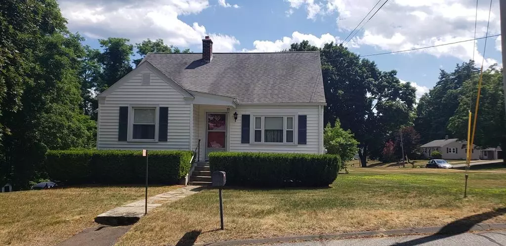 40 Crescent St, Ware, MA 01082