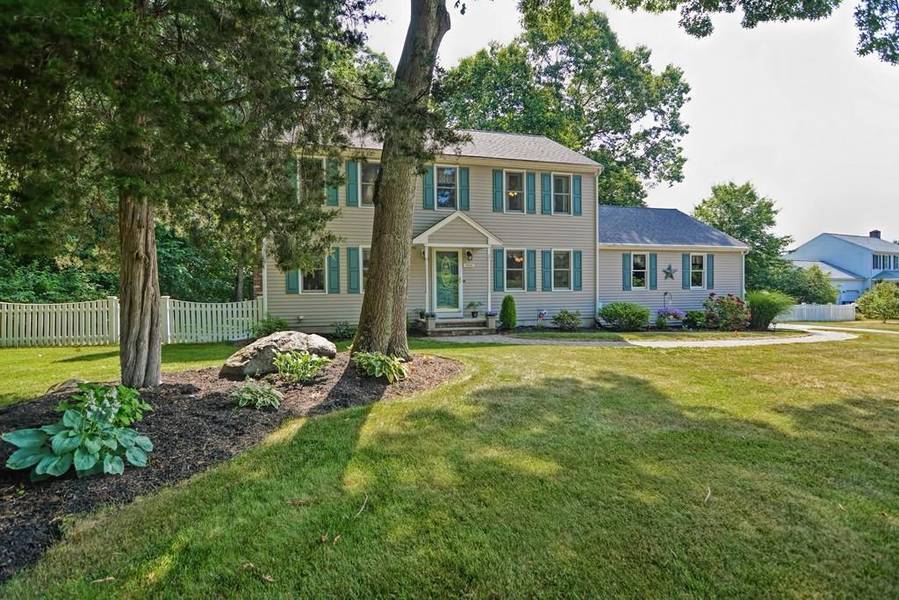 2 Laura Lane, Norton, MA 02766