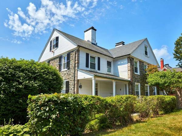 518 High Street, Fall River, MA 02720