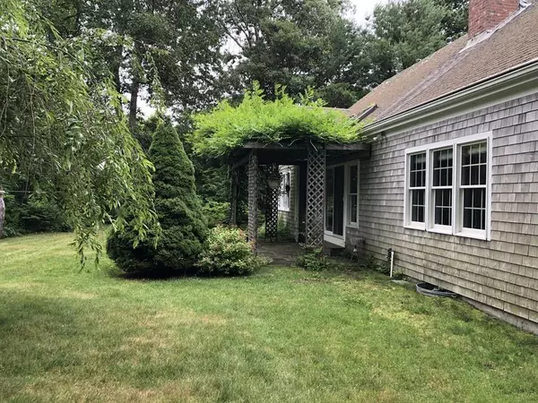 Brewster, MA 02631,33 Thomegan Rd