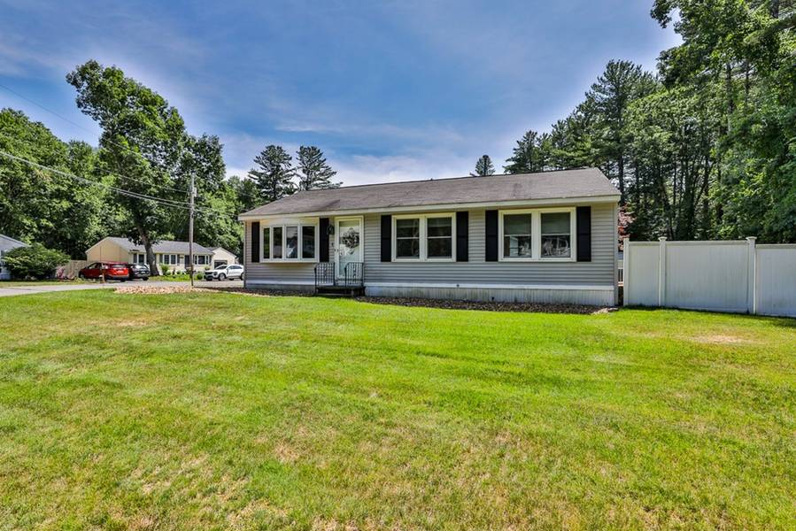 1 Pullman Ln, Nashua, NH 03062