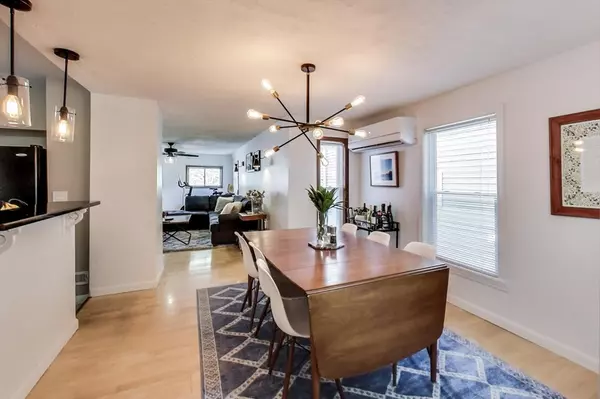 4 Dale St, Malden, MA 02148
