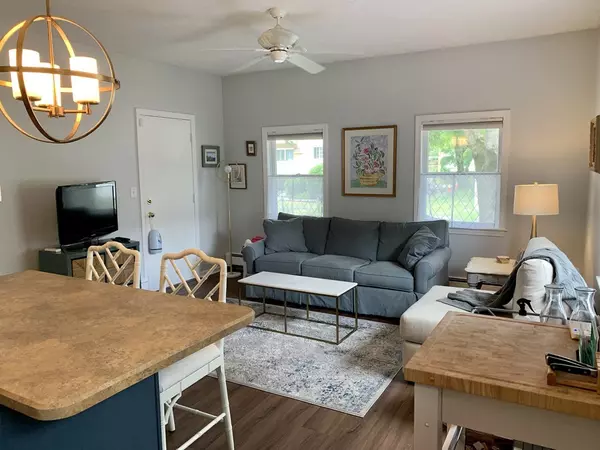 Westborough, MA 01581,14 Grove St #1