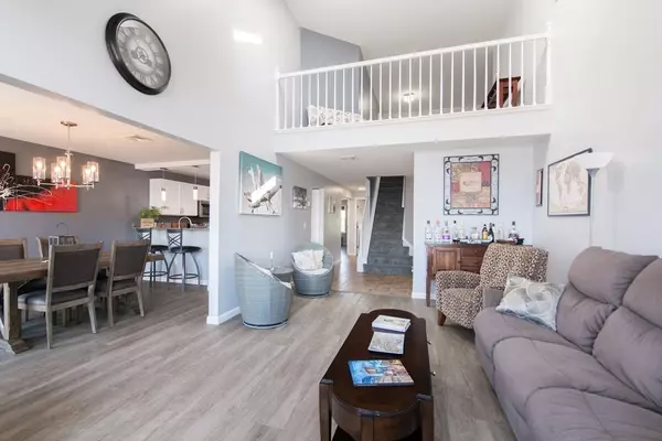 Fall River, MA 02721,700 Shore Drive #812