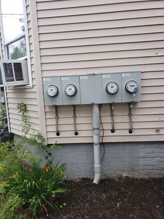 Springfield, MA 01151,266-268 Main St