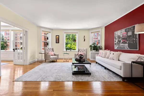 79 Pleasant St #2, Brookline, MA 02446