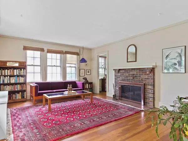 59 Rowena, Newton, MA 02459