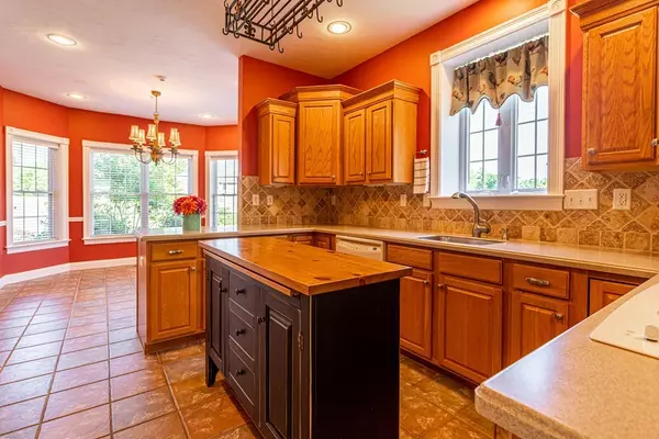 Clinton, MA 01510,302 Sprucewood Lane #302