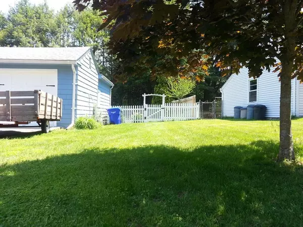 Springfield, MA 01128,33 Slumber Ln