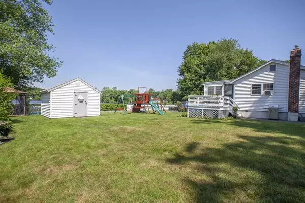 Holbrook, MA 02343,11 Juniper Road
