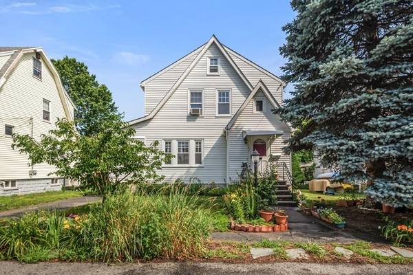 147 Mary St, Arlington, MA 02474