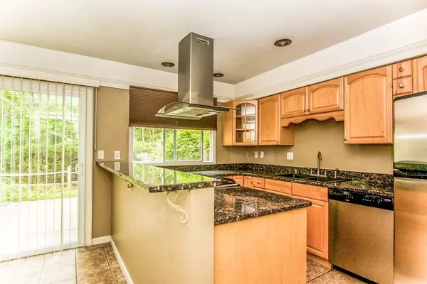 Springfield, MA 01108,81 Jamestown Dr #81