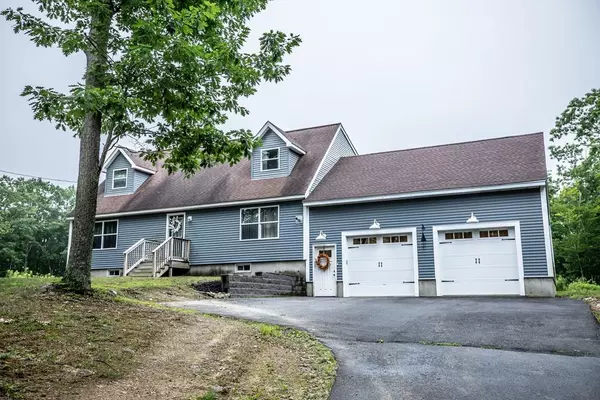 41 Lake Rd, Ashburnham, MA 01430