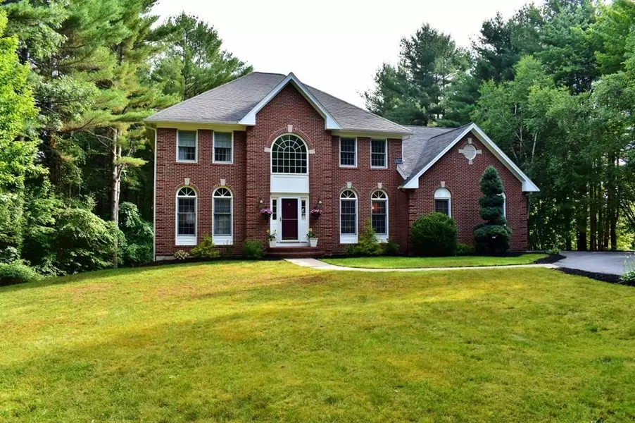 132 Kendall Hill Rd, Sterling, MA 01564