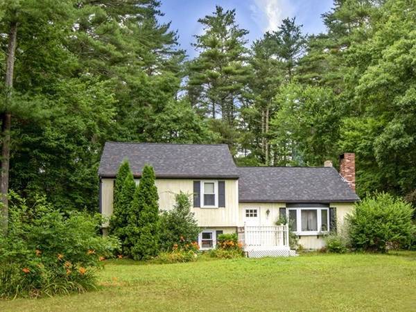 10 Canterbury Drive, Carver, MA 02330