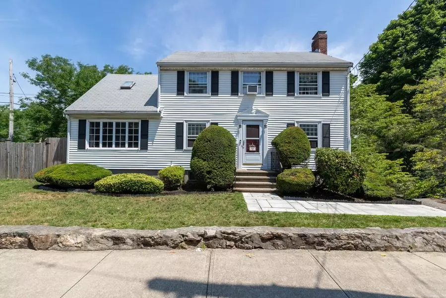 10 Thacher St, Milton, MA 02186