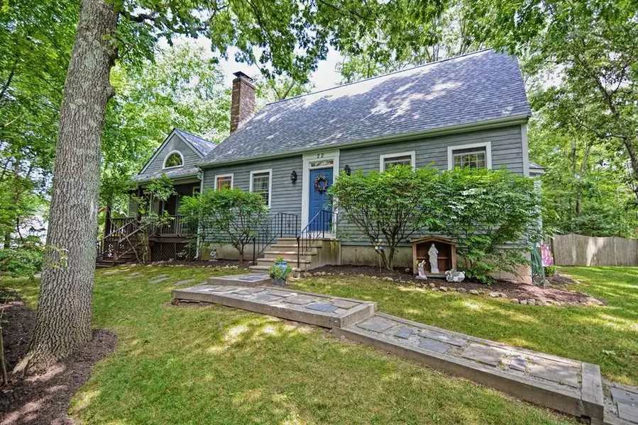 22 Milk St, Millville, MA 01529