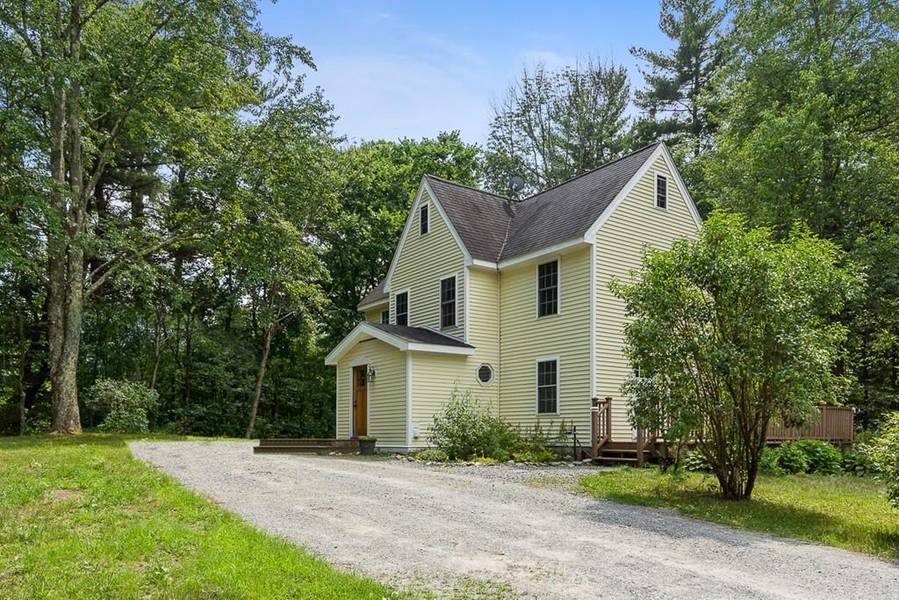 16 Groton Rd, Shirley, MA 01464