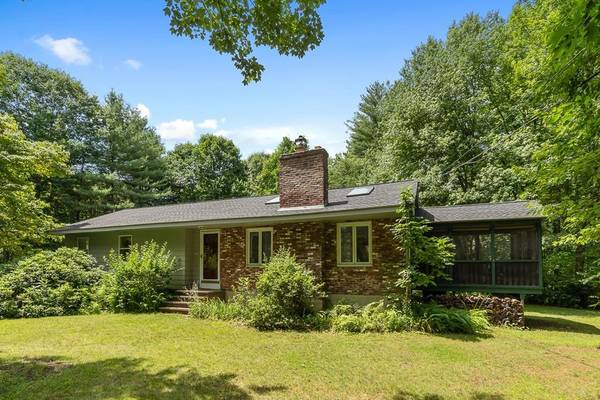 617 Old Harvard Rd, Boxborough, MA 01719