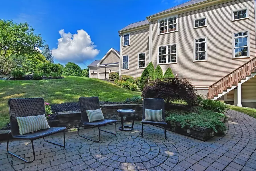 41 Clubhouse Way #41, Sutton, MA 01590