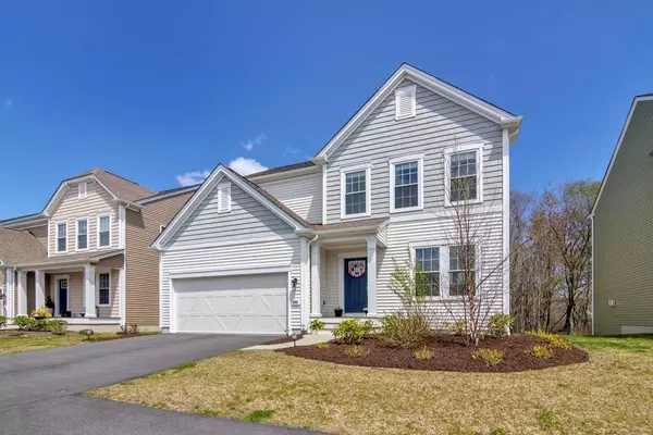 244 Stonehaven Dr, Weymouth, MA 02190