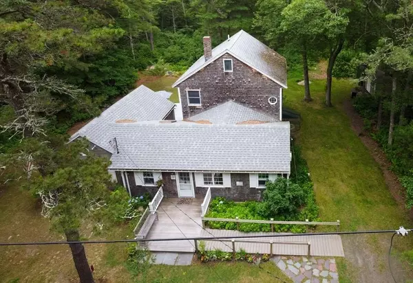 11 Bowman Rd, Mattapoisett, MA 02739