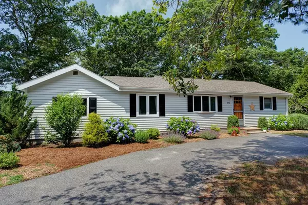 372 Harwich Rd, Brewster, MA 02631