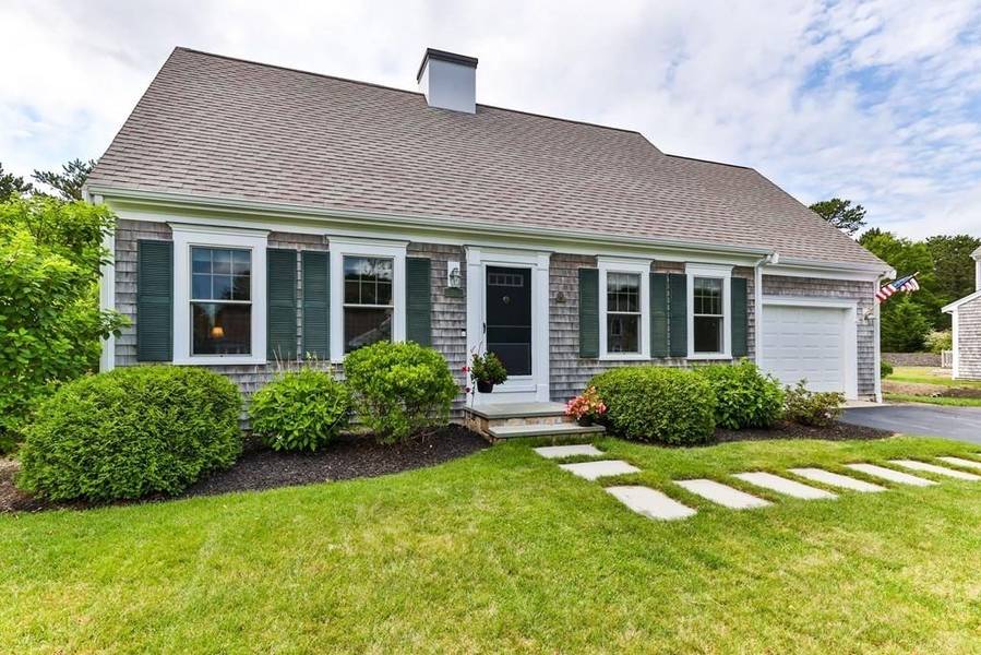 310 Pheasant Hill Cir, Barnstable, MA 02635