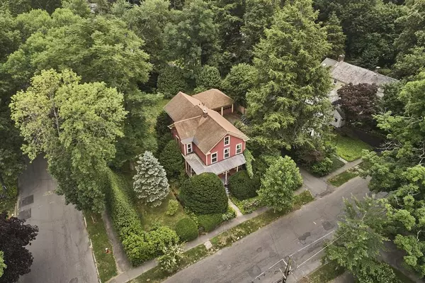 66 Washington Ave, Northampton, MA 01060