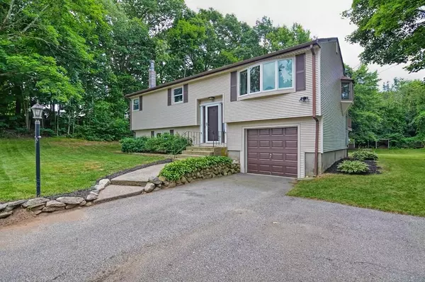 14 Clover, Medway, MA 02053