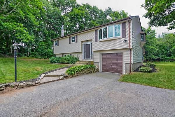 14 Clover, Medway, MA 02053