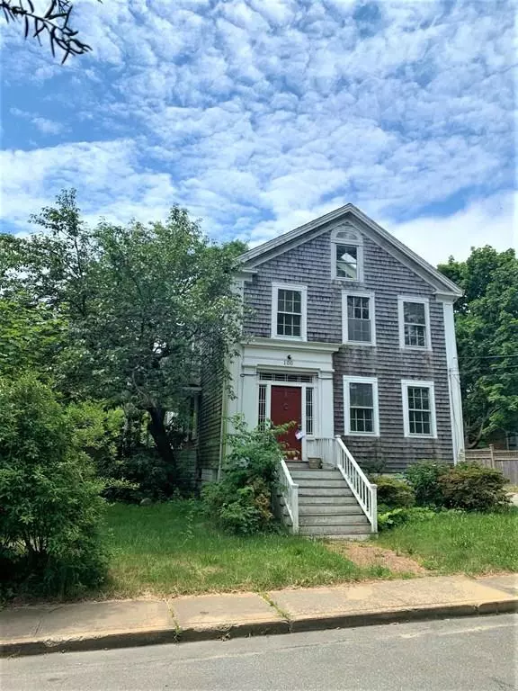 100 Center St, Tisbury, MA 02568