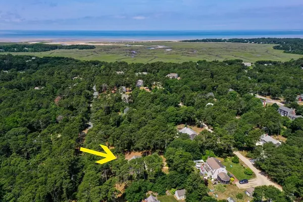 19 Pilgrim Lane, Eastham, MA 02642