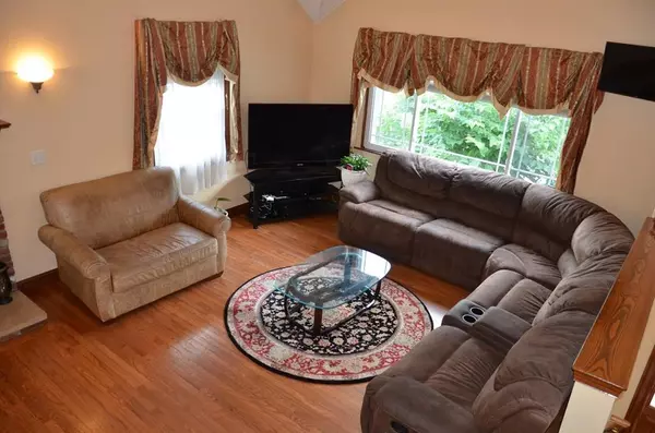 Millbury, MA 01527,43 Epping St