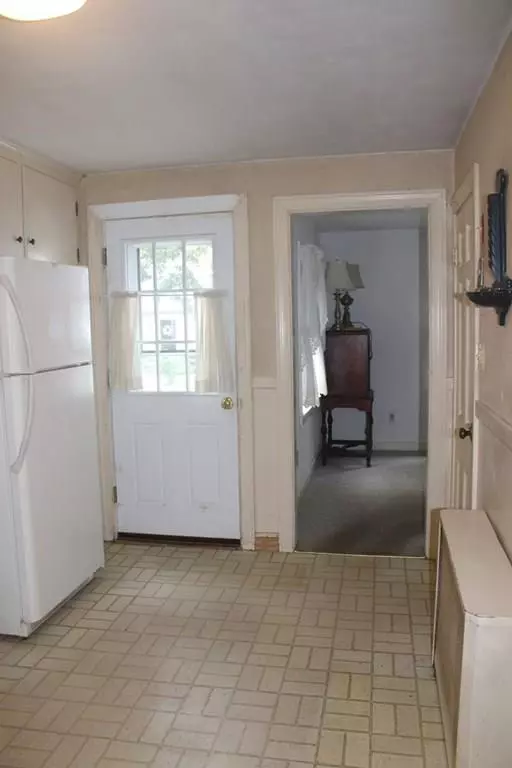 Auburn, MA 01501,28 Knowles St