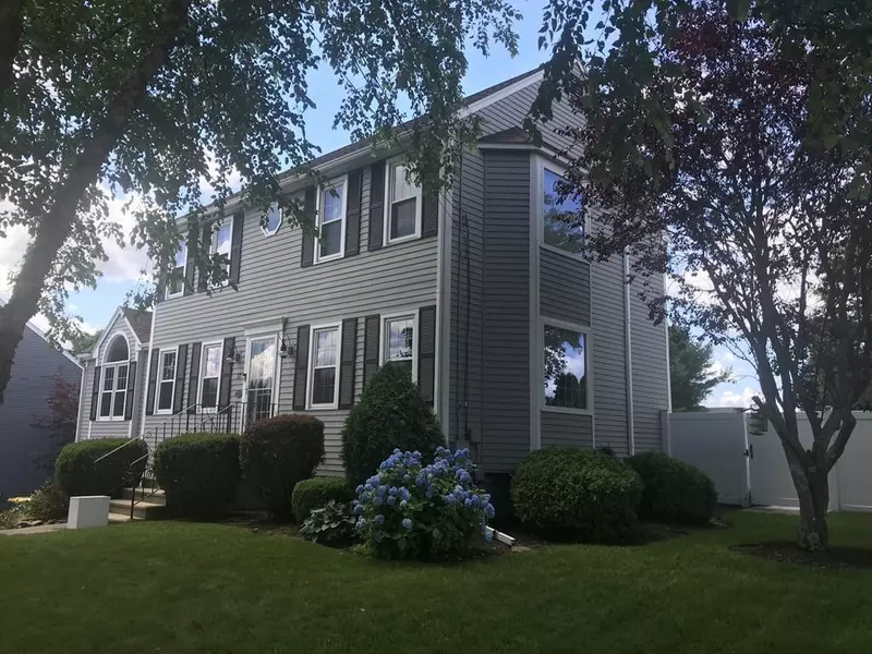 17 Overlook Drive, Norwood, MA 02062