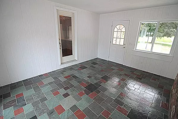 East Longmeadow, MA 01028,38 Mill Rd