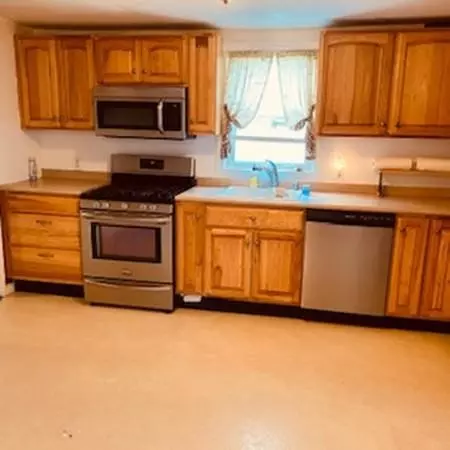 Methuen, MA 01844,117 Bay State Rd