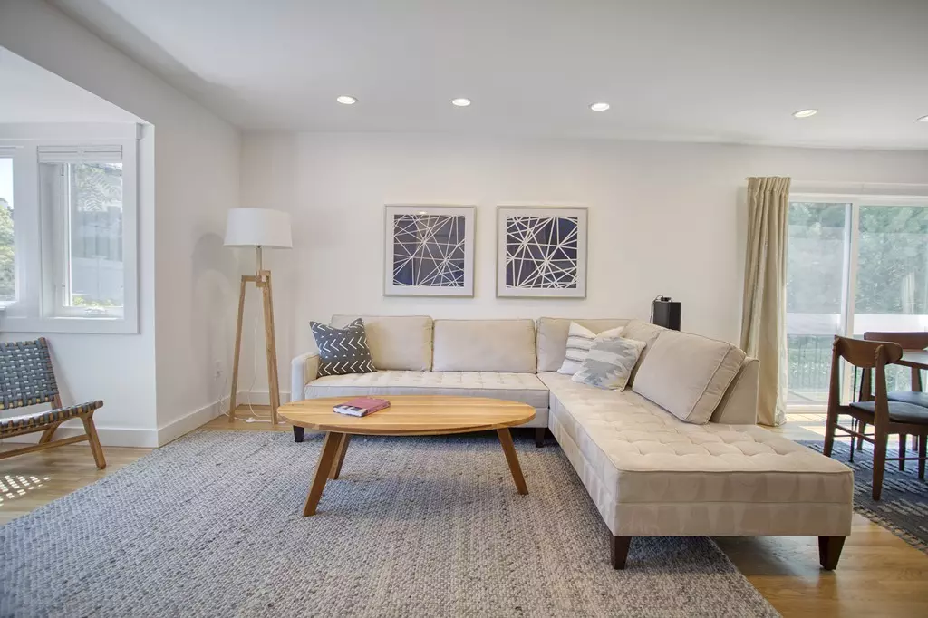 Brookline, MA 02446,113A Centre St #113A