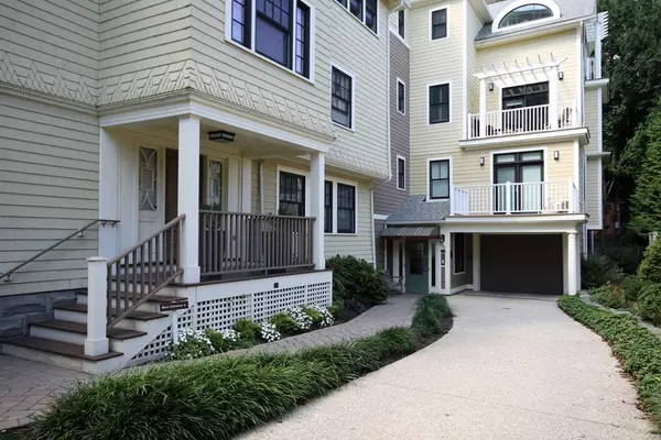 Brookline, MA 02446,70 Sewall #1