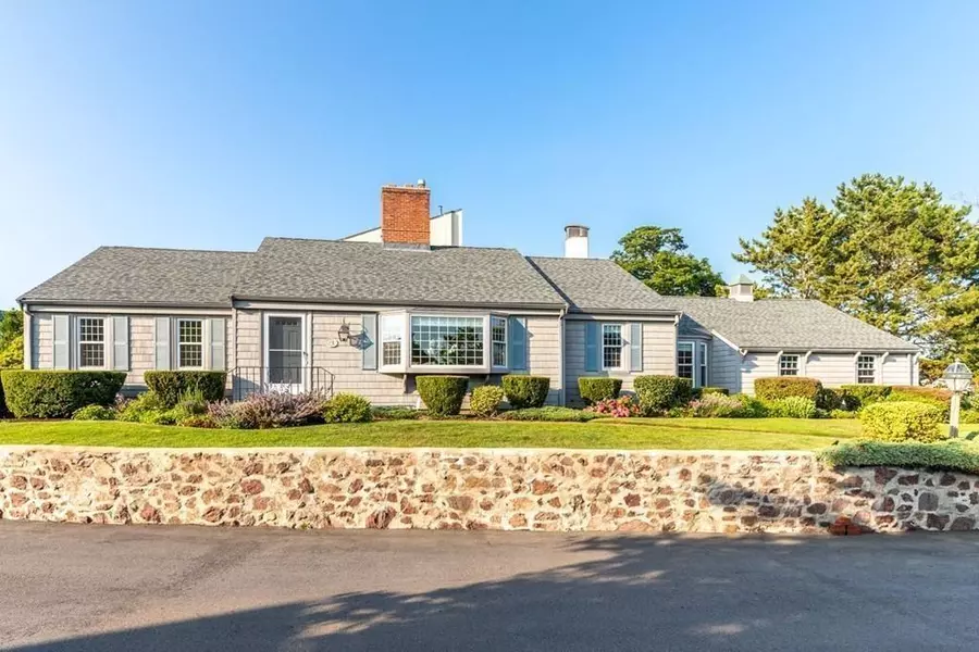 34 Lincoln House Point, Swampscott, MA 01907