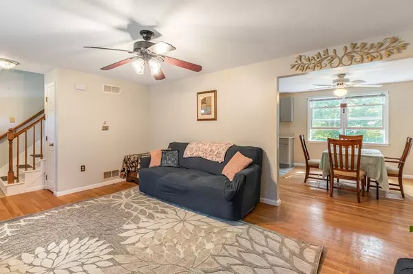 Plainville, MA 02762,22 Potter Ave #4