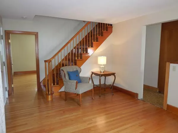 Deerfield, MA 01373,31 Eastern Ave