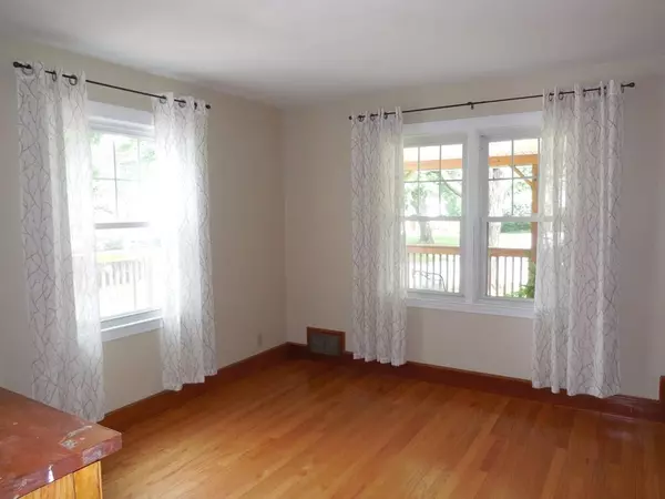 Deerfield, MA 01373,31 Eastern Ave